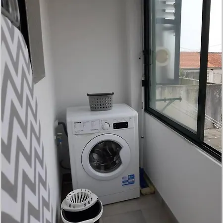 Apartamento Cozy House - Close To Metro, Wine Cellars - Host8 *