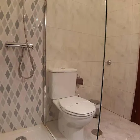 Cozy House - Close To Metro, Wine Cellars - Host8 *