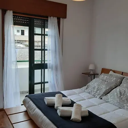 Cozy House - Close To Metro, Wine Cellars - Host8
